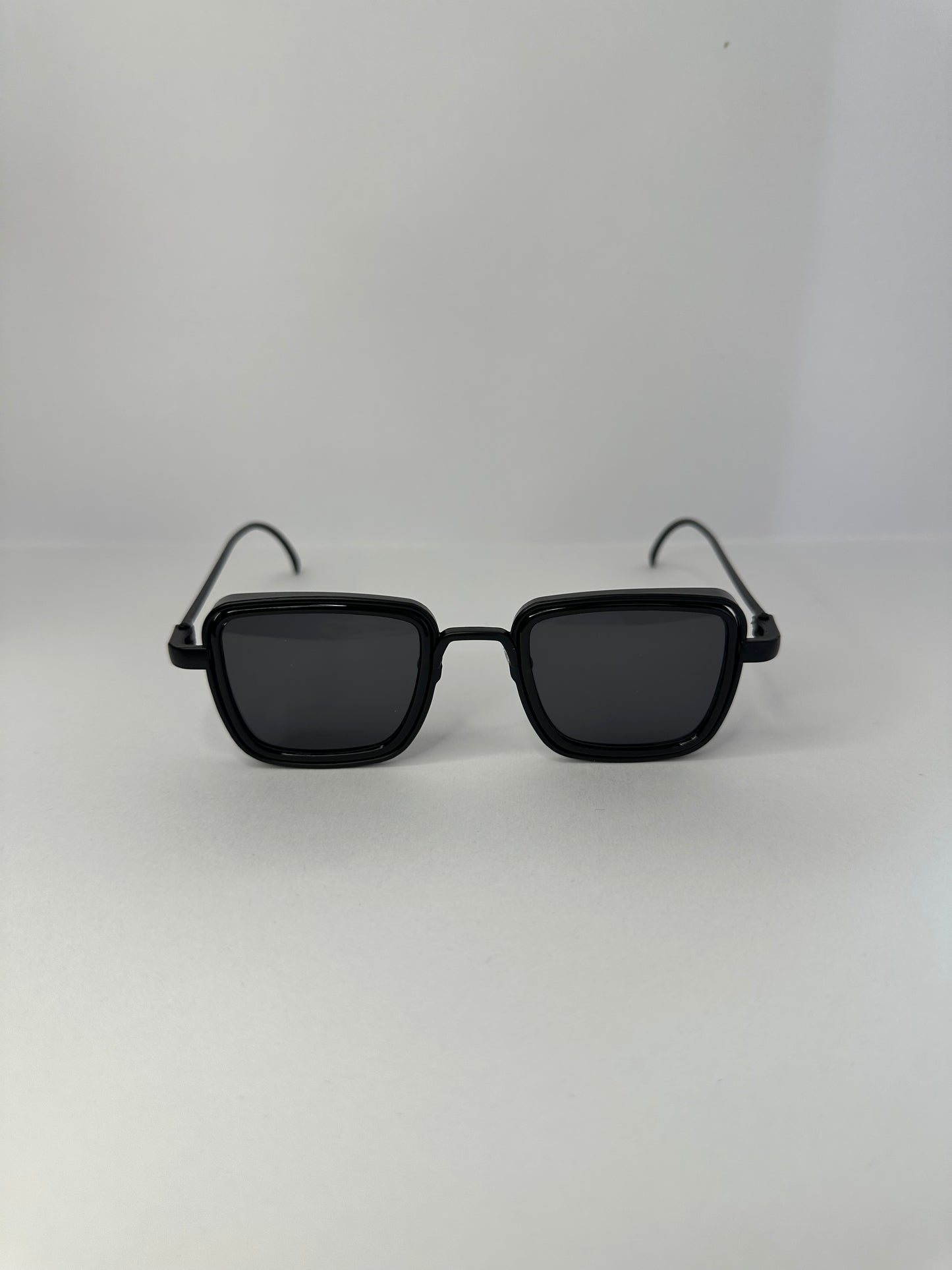 LENTES REVÓLVER NEGROS