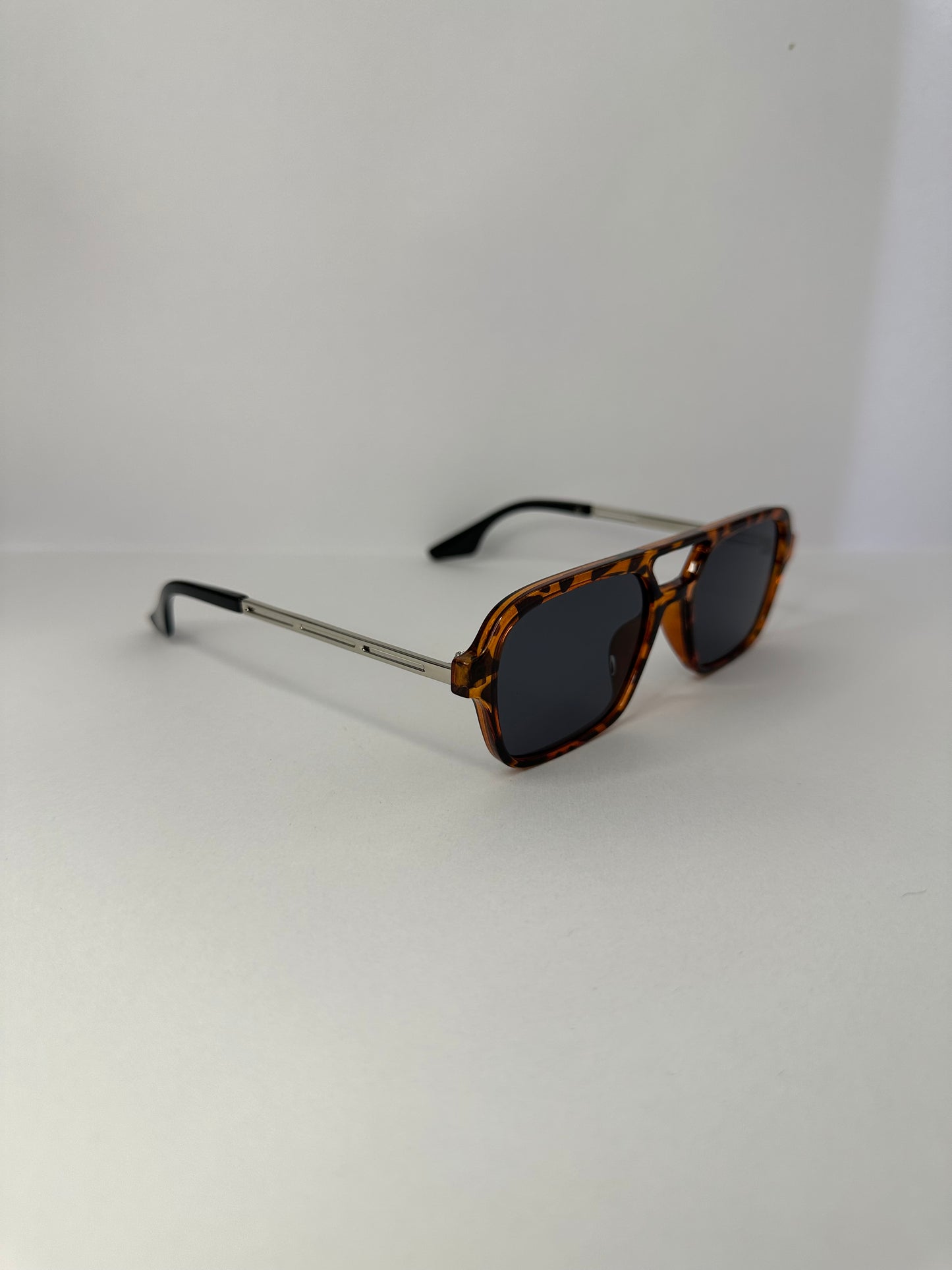 LENTES TESLA NEGRO ATIGRADO