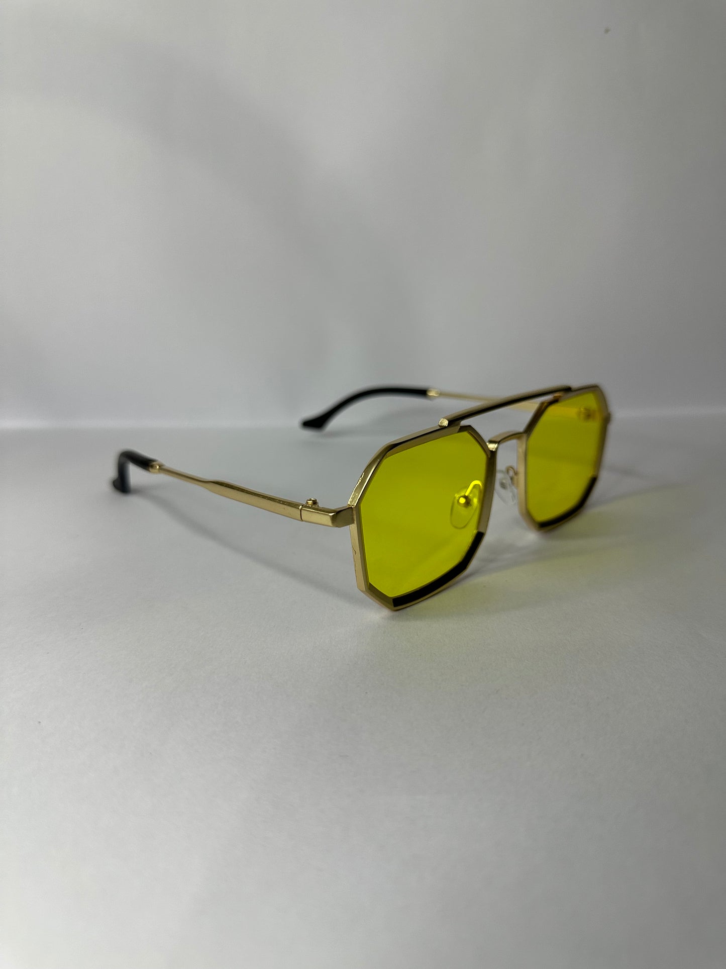 LENTES TITANIUM AMARILLOS