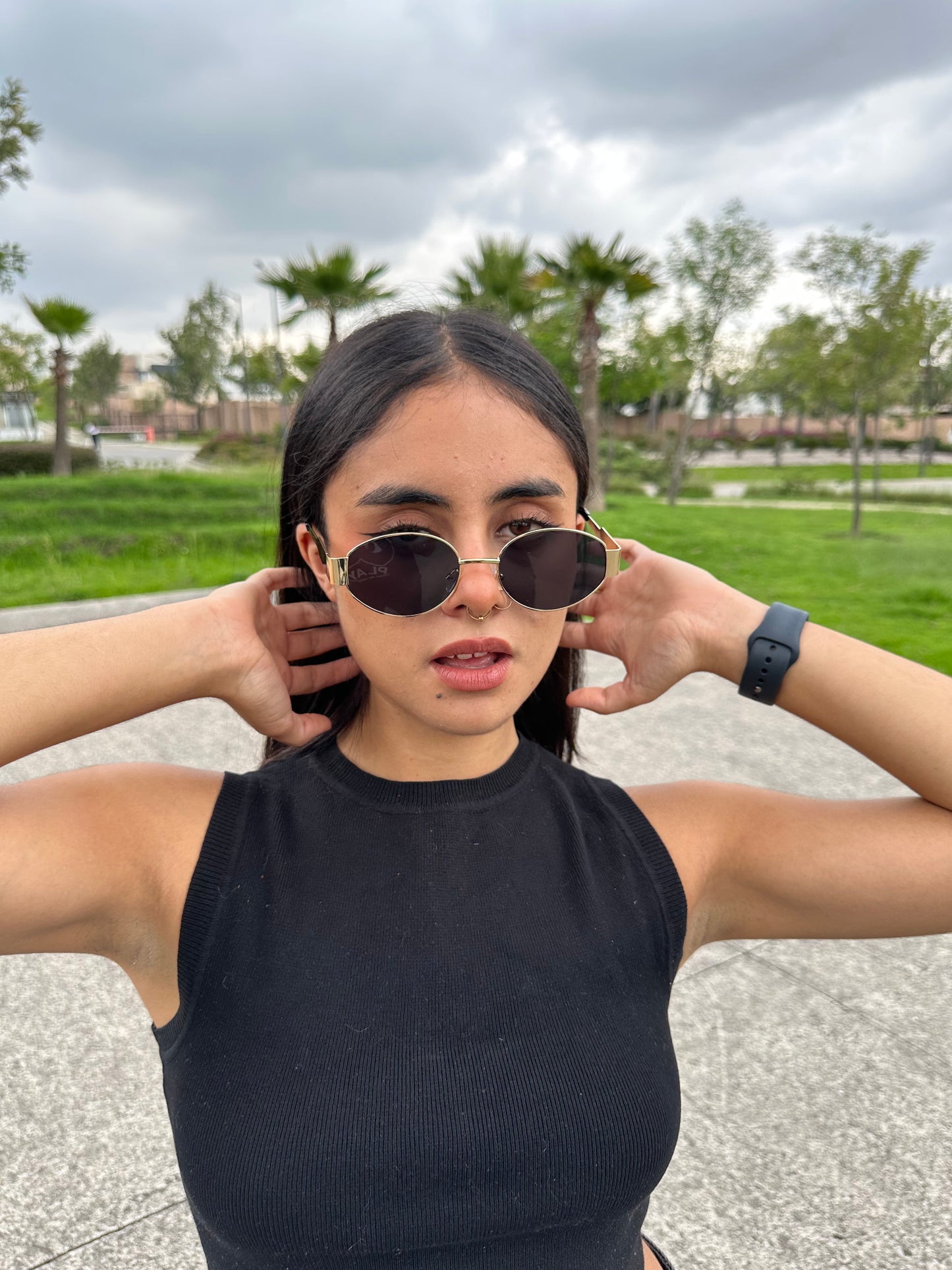 LENTES GLAMOUR NEGRO DORADO