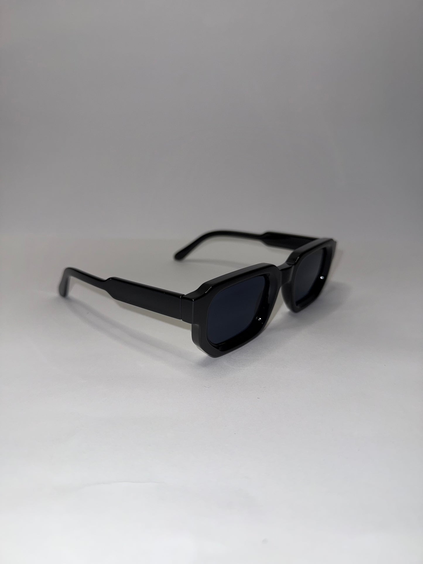 LENTES ICEBERG NEGROS