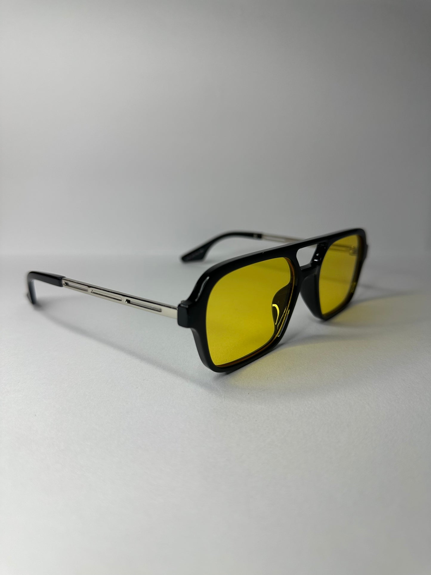 Lentes Tesla amarillos