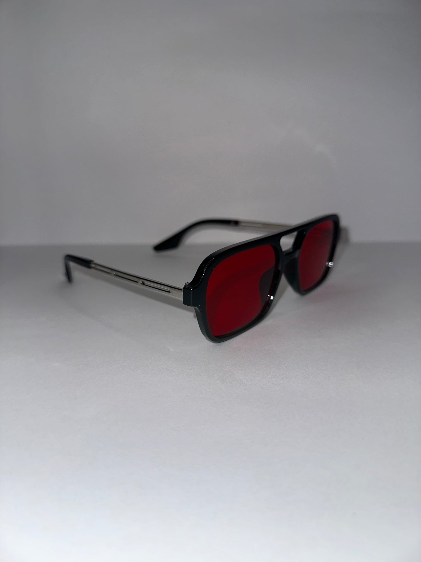 Lentes Tesla rojos